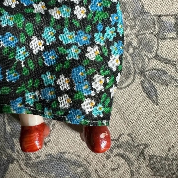 Vintage Collectible Bisque Dolls Mother
Father and Sons - Picture 9 of 10